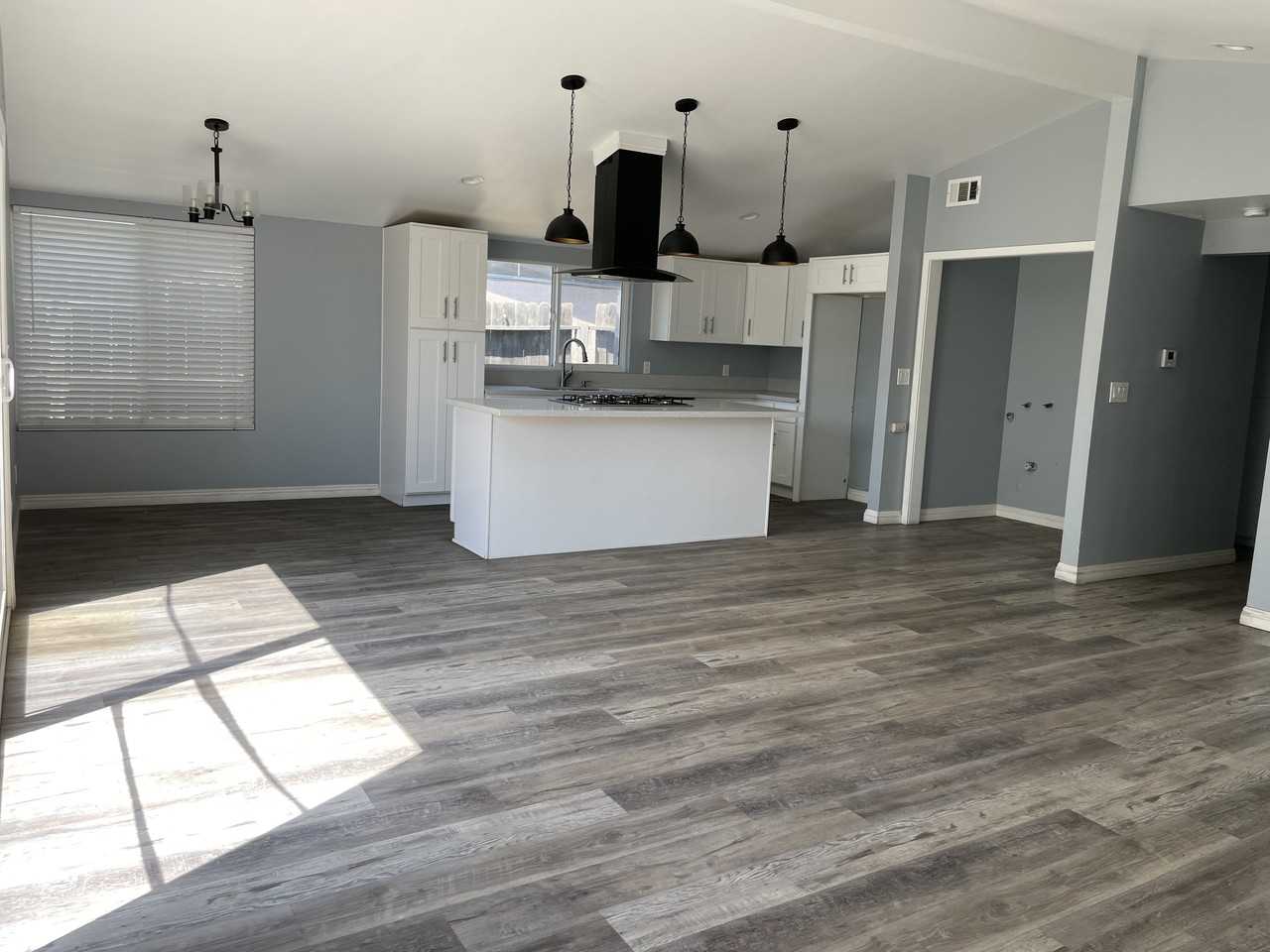 506 West Gage Avenue - Photo 3 of 7