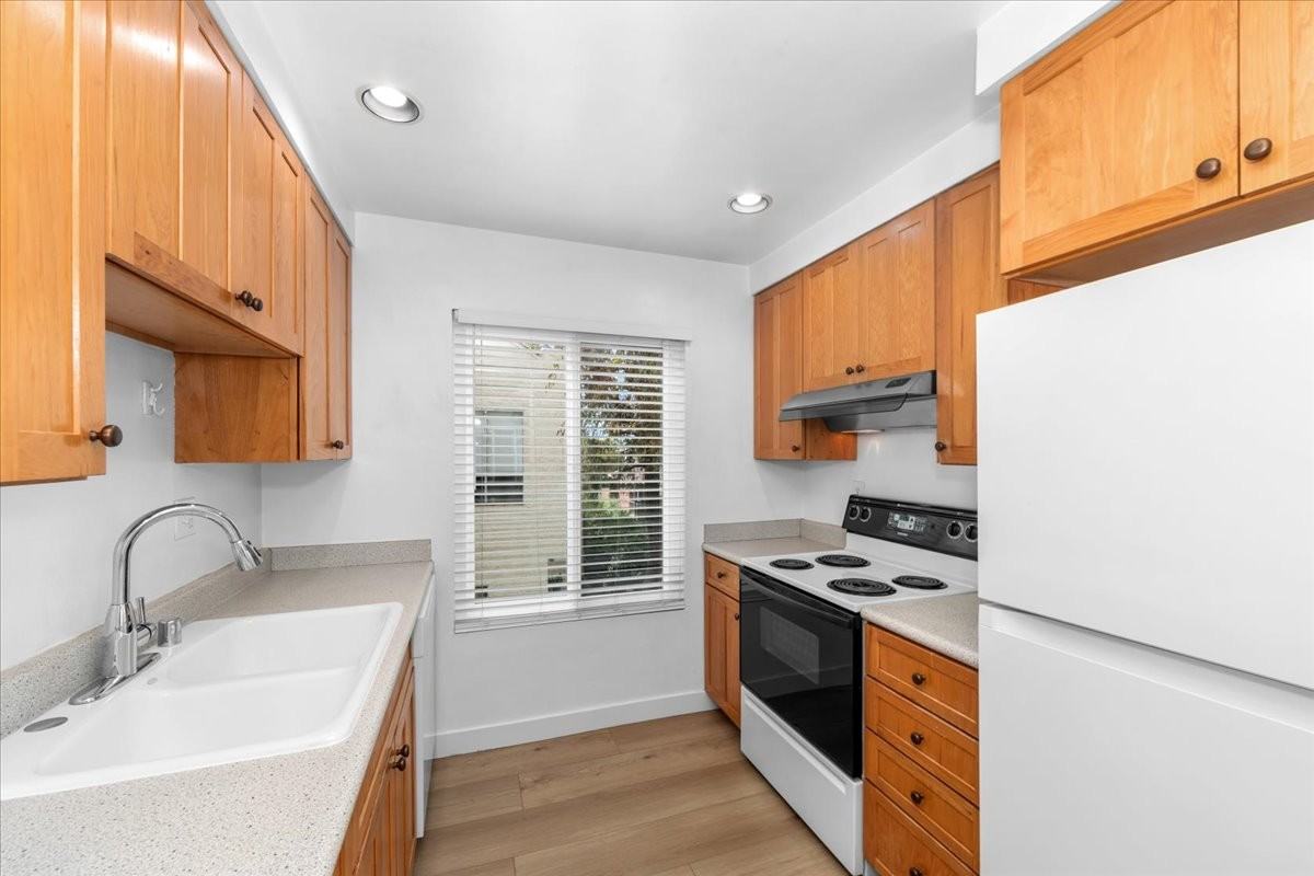 14314 Summertime Ln #1 - Photo 4 of 50