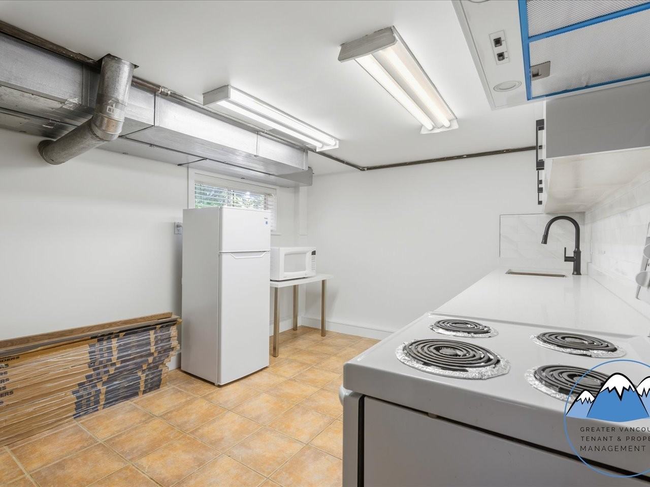 4170 Inverness St - Photo 5 of 20