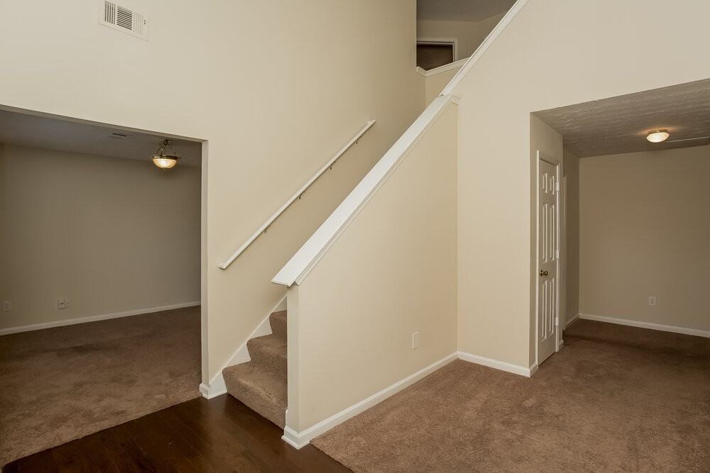 3982 Laurel Bend Ct - Photo 3 of 15