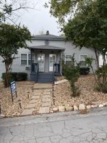 406 W College St #406B - Photo 1 of 1