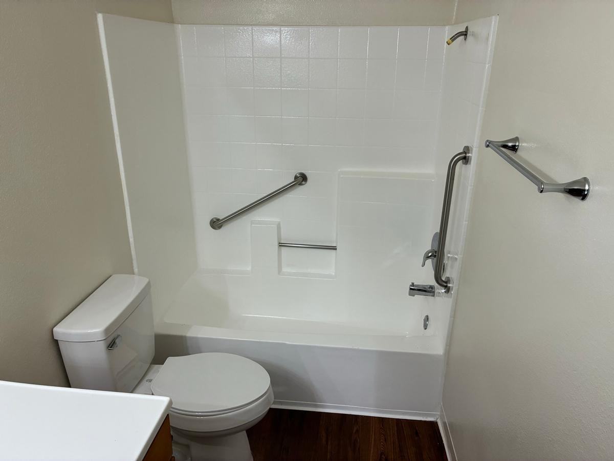 531 S Park View St - Photo 6 of 15