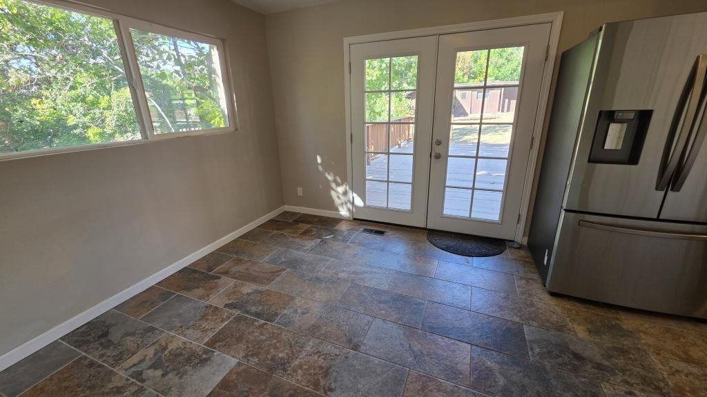 540 E 2800 N - Photo 4 of 14