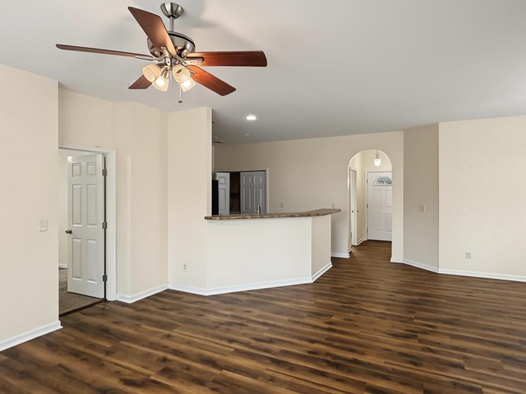 1406 Parkland Way - Photo 7 of 20