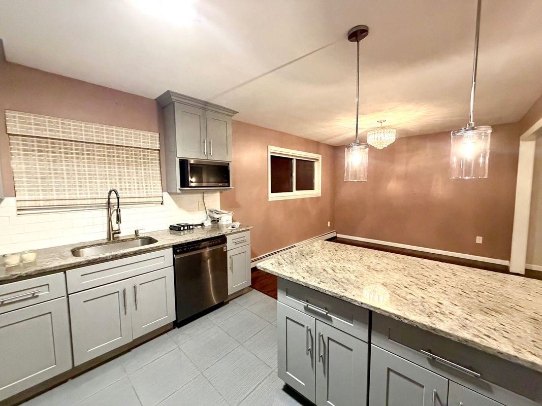 192 N 21st St ##2 - Photo 2 of 20