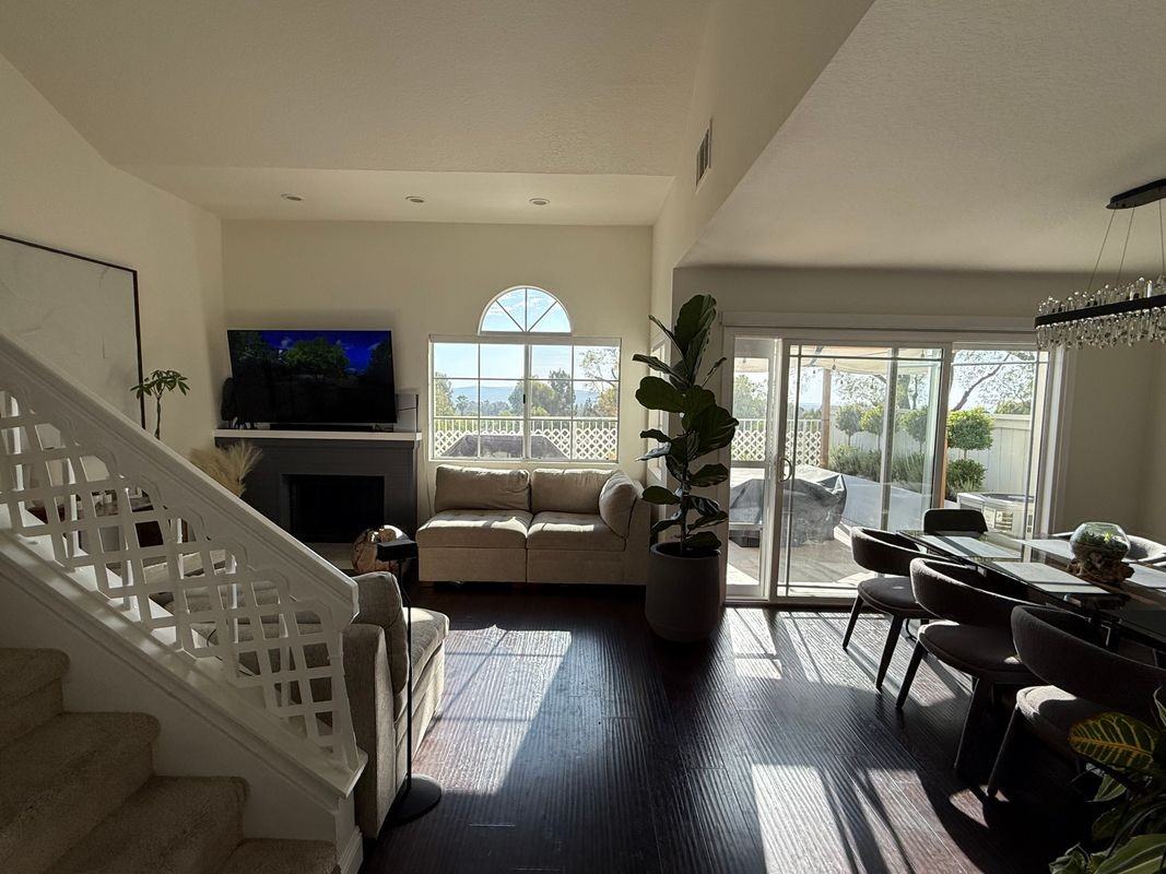 21061 Jenner - Photo 2 of 5