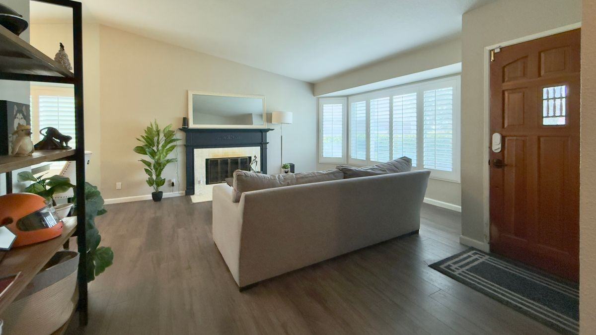 27838 Dexter Dr - Photo 5 of 21