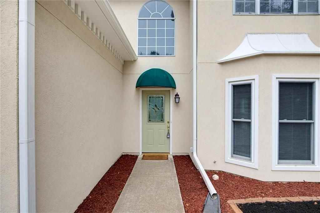 2100 Winsburg Dr - Photo 3 of 31