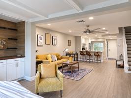 featured image of 255 Paradise Blvd