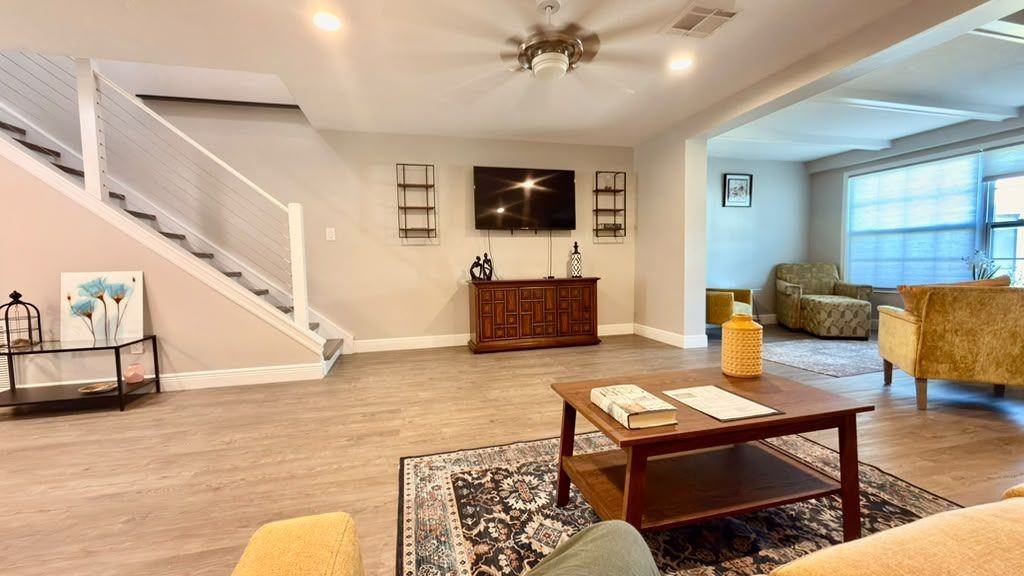 255 Paradise Blvd - Photo 3 of 3