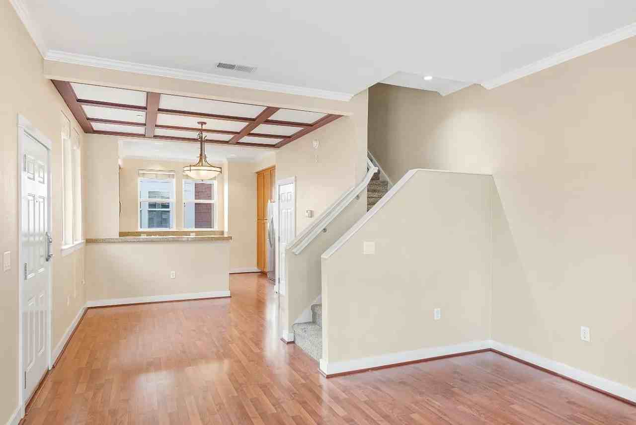 295 Laurel Grove Ln - Photo 6 of 16