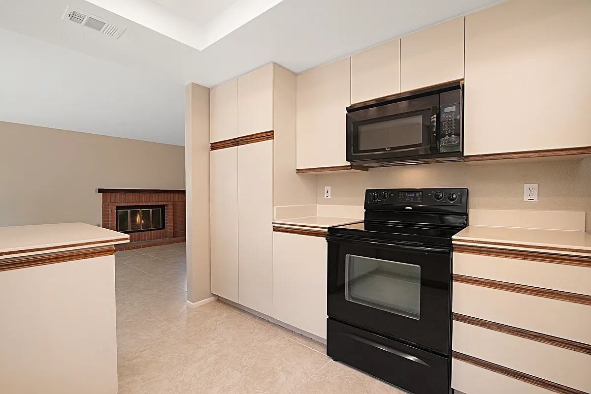 16028 Sun Summit Pt - Photo 4 of 20