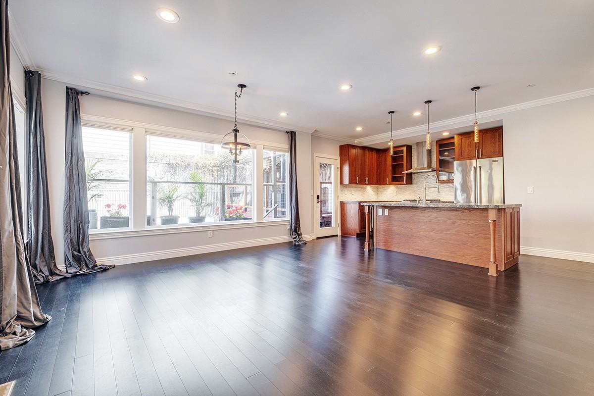 242 Francisco St - Photo 4 of 34
