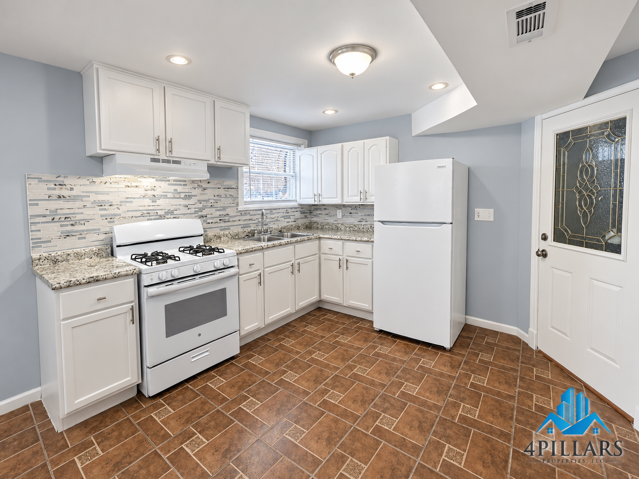 5647 Sohl Ave - Photo 3 of 25