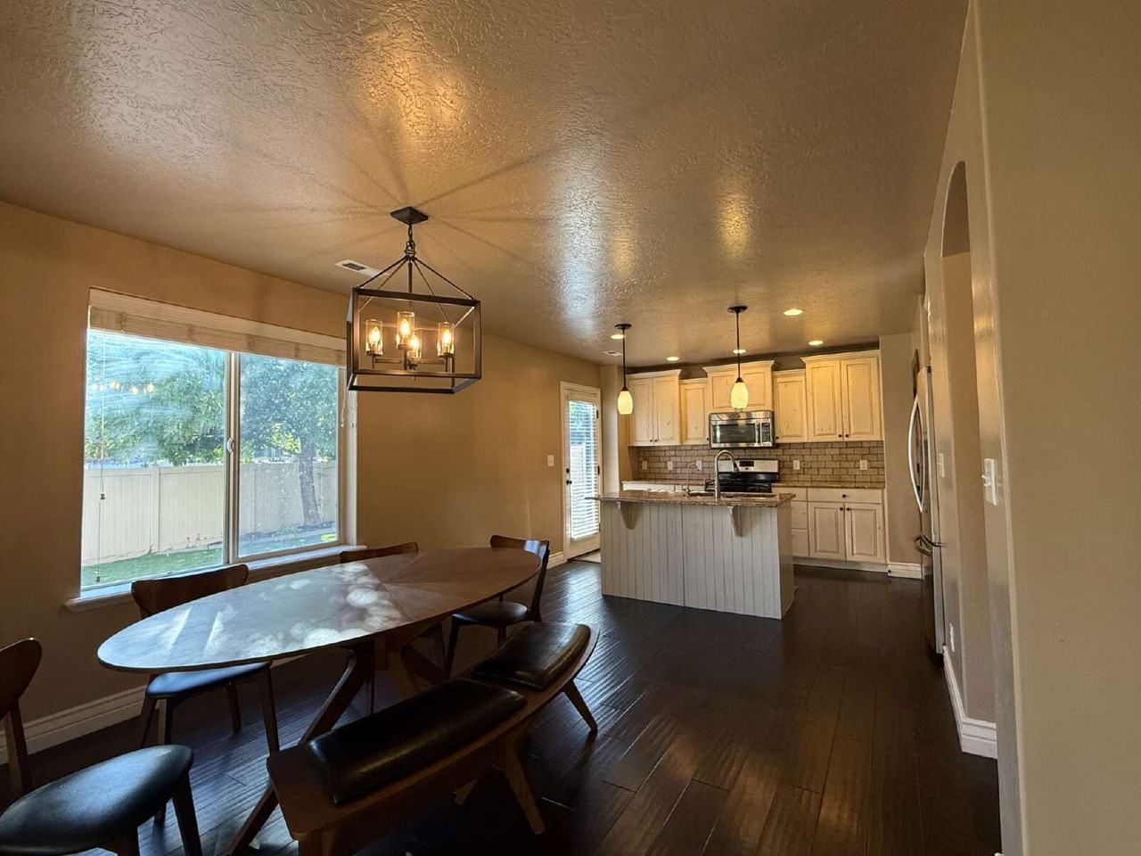 824 E Meadow Marsh Dr - Photo 6 of 20