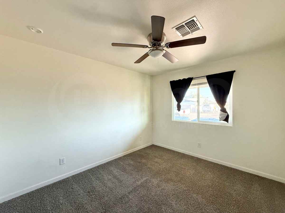 4850 W Windsor Ave - Photo 7 of 29