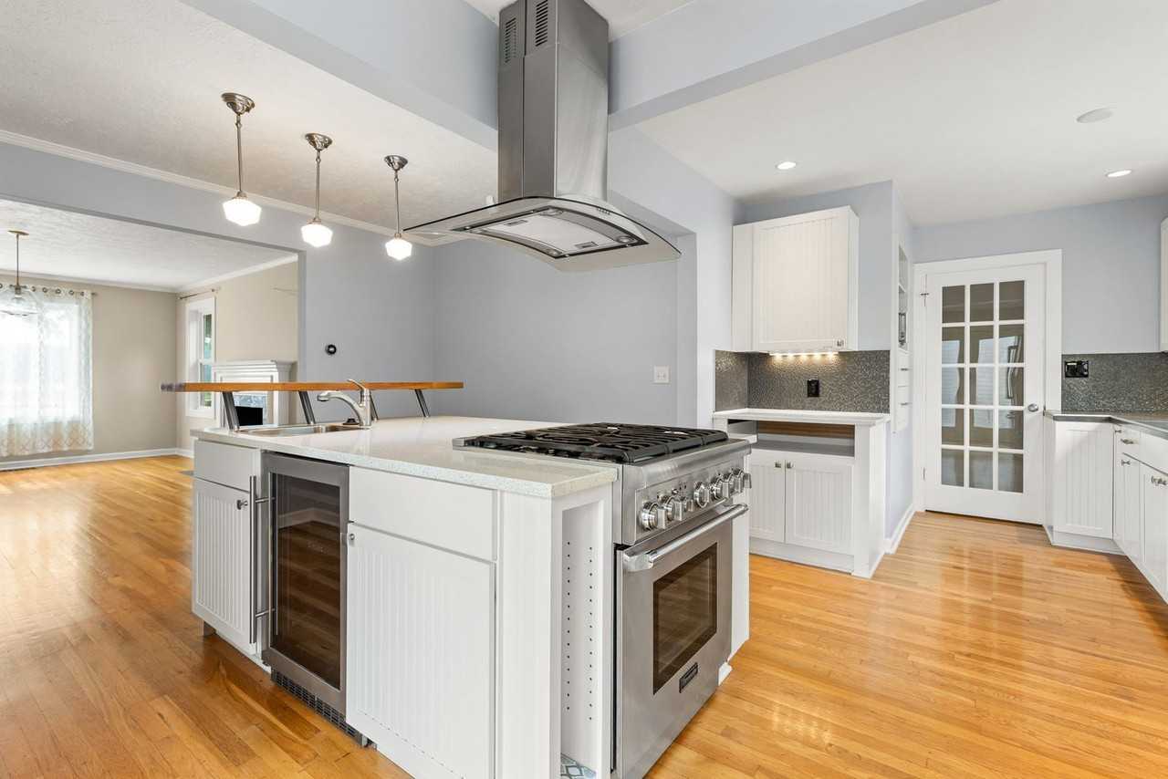 4133 N Willamette Blvd - Photo 5 of 30