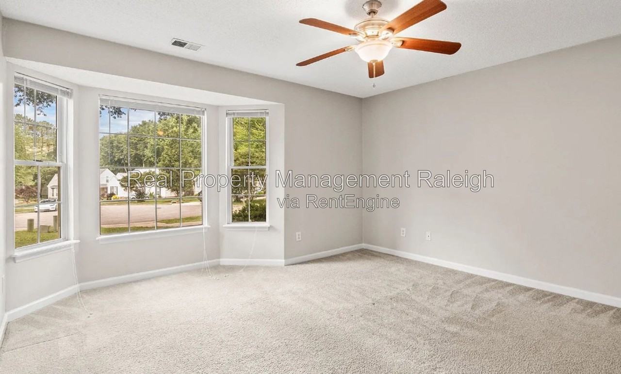 1201 Ventura Springs Ct - Photo 6 of 15