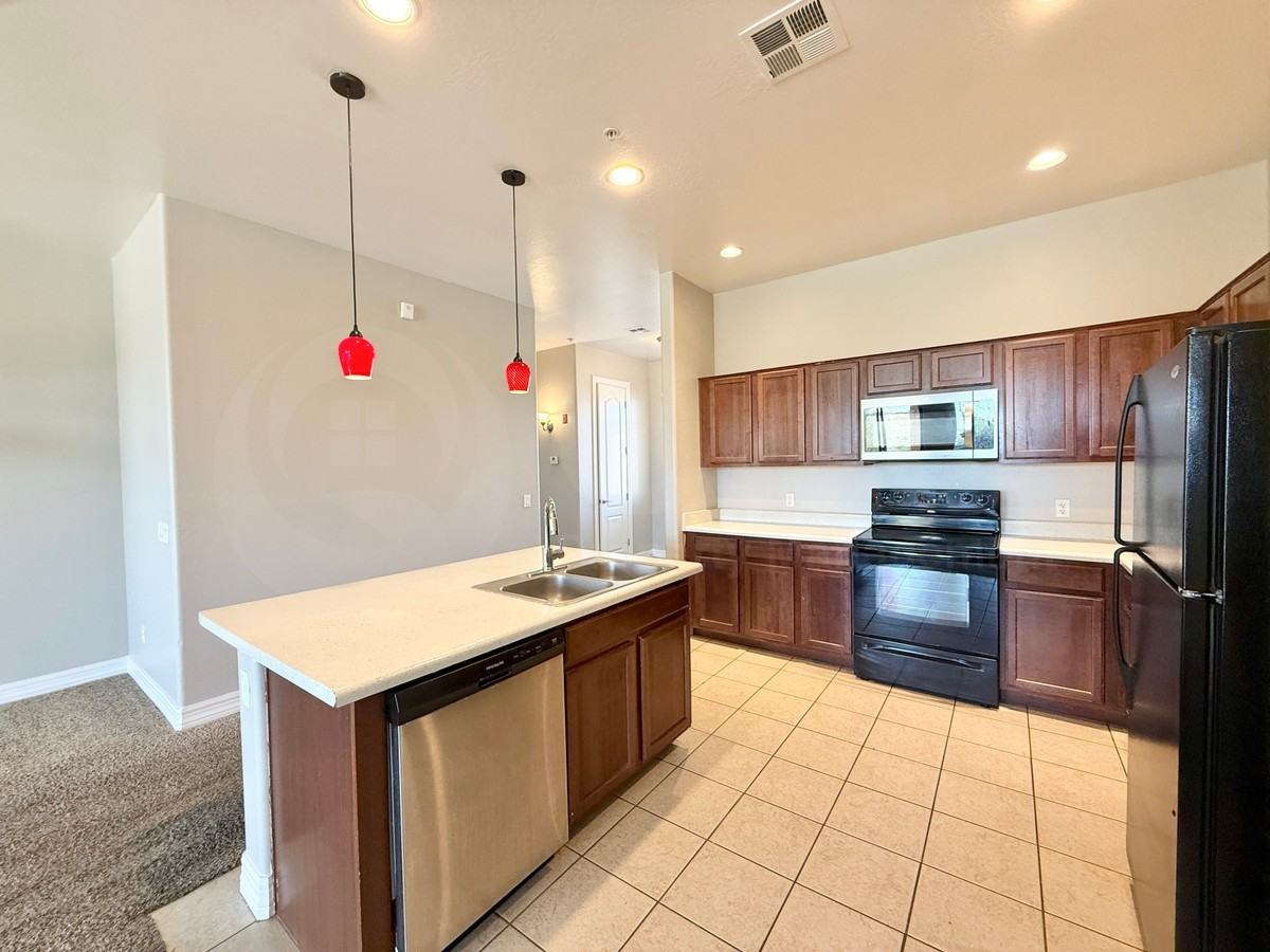 1456 E 9th St #217 - Photo 5 of 23