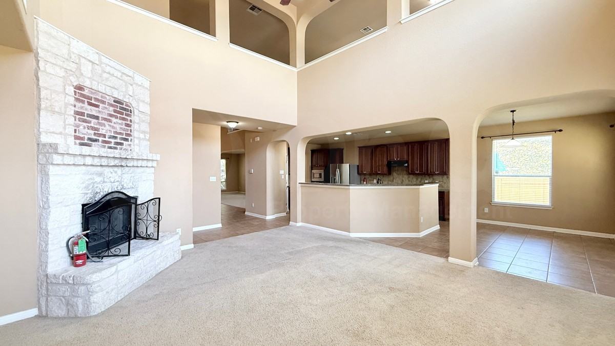 2110 Reston Cv - Photo 5 of 40