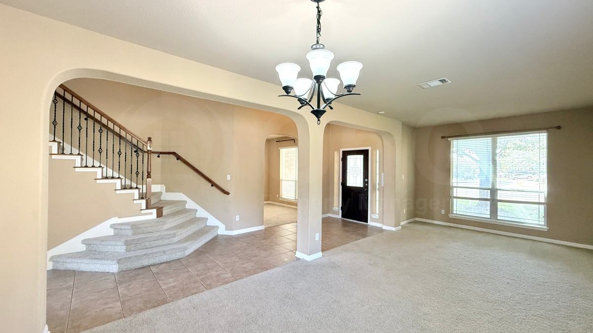2110 Reston Cv - Photo 4 of 40