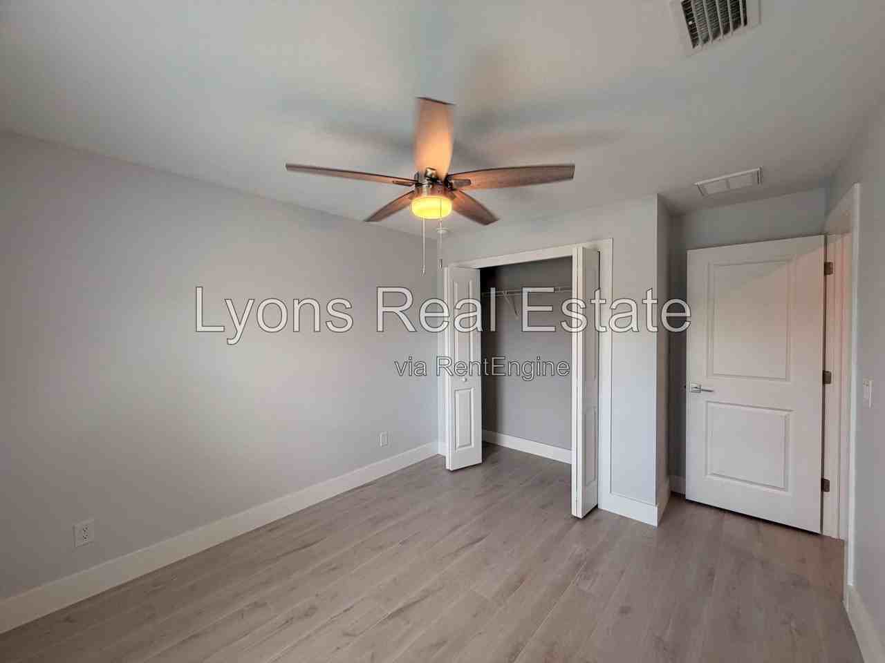 231 Sw 47th Ter - Photo 4 of 30