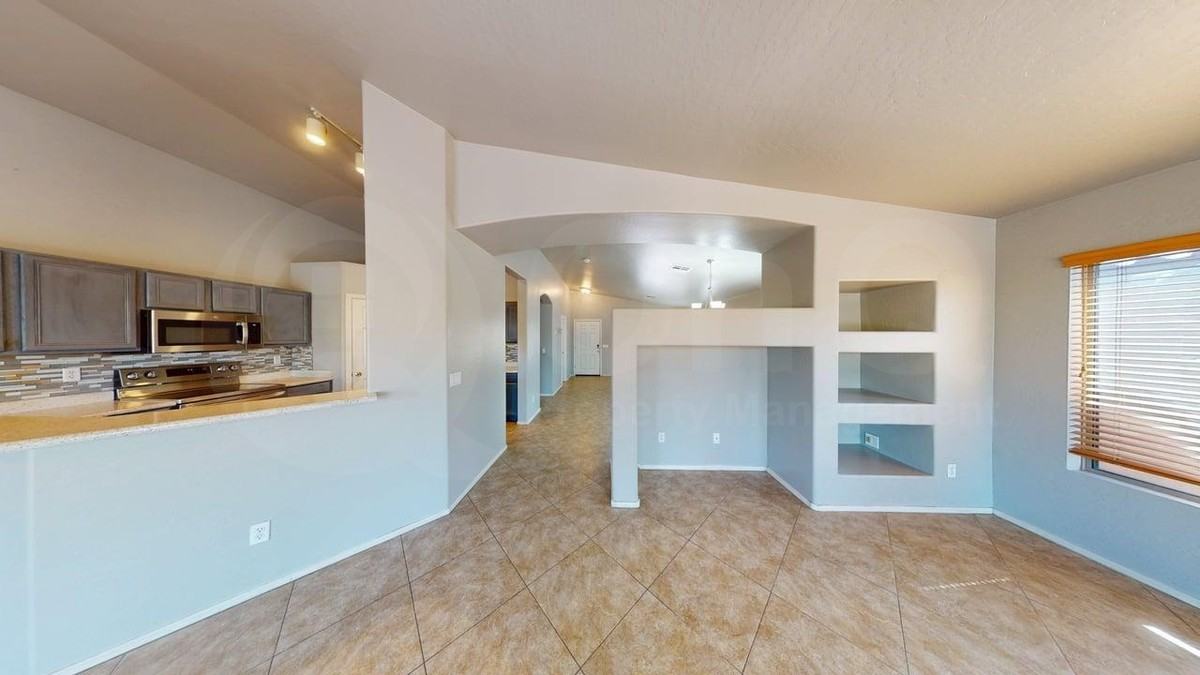5406 W Ian Dr - Photo 7 of 23