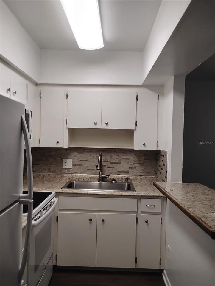 116 Sw Jefferson Cir N #4 - Photo 4 of 16