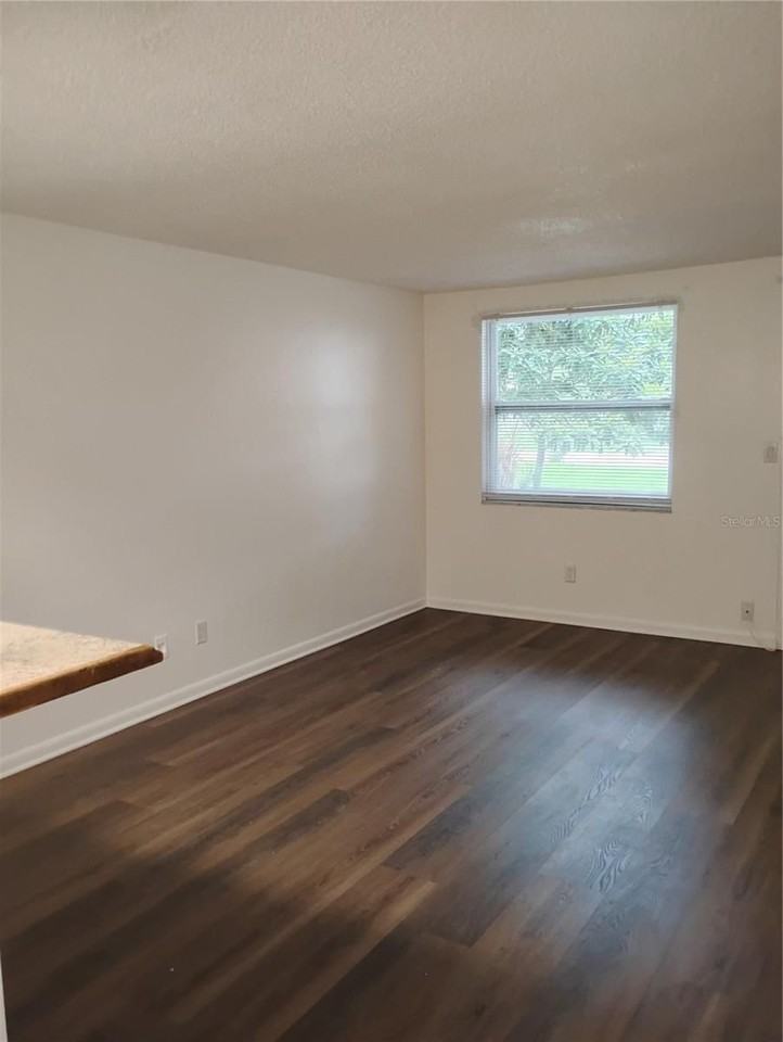 116 Sw Jefferson Cir N #4 - Photo 6 of 16