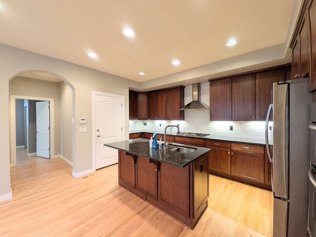 2927 Akron Ct - Photo 3 of 27