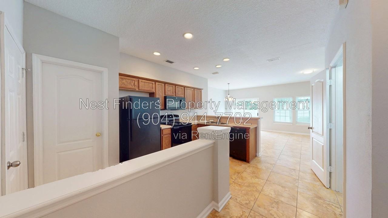 1689 Biscayne Bay Cir - Photo 2 of 22