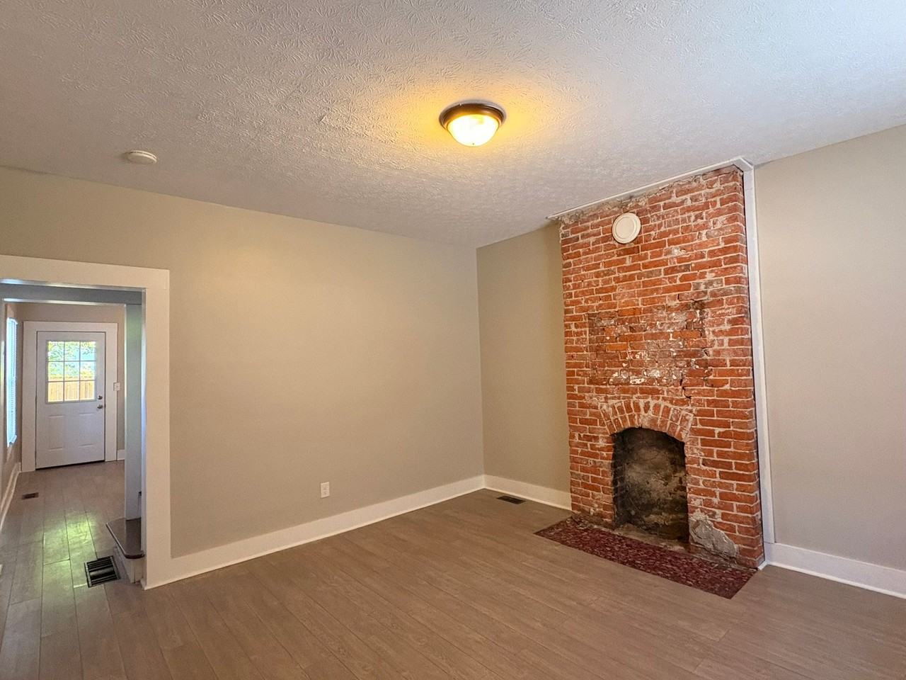 992 N 9th St #992 - Photo 4 of 14