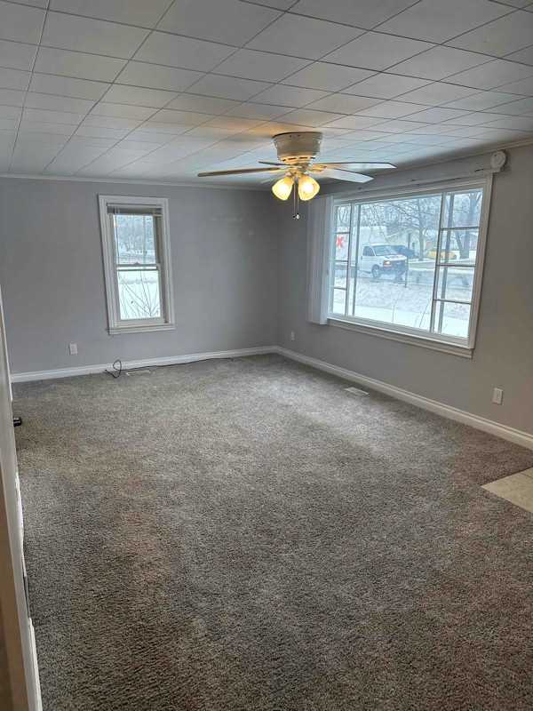 4190 Ravenswood Rd - Photo 6 of 11