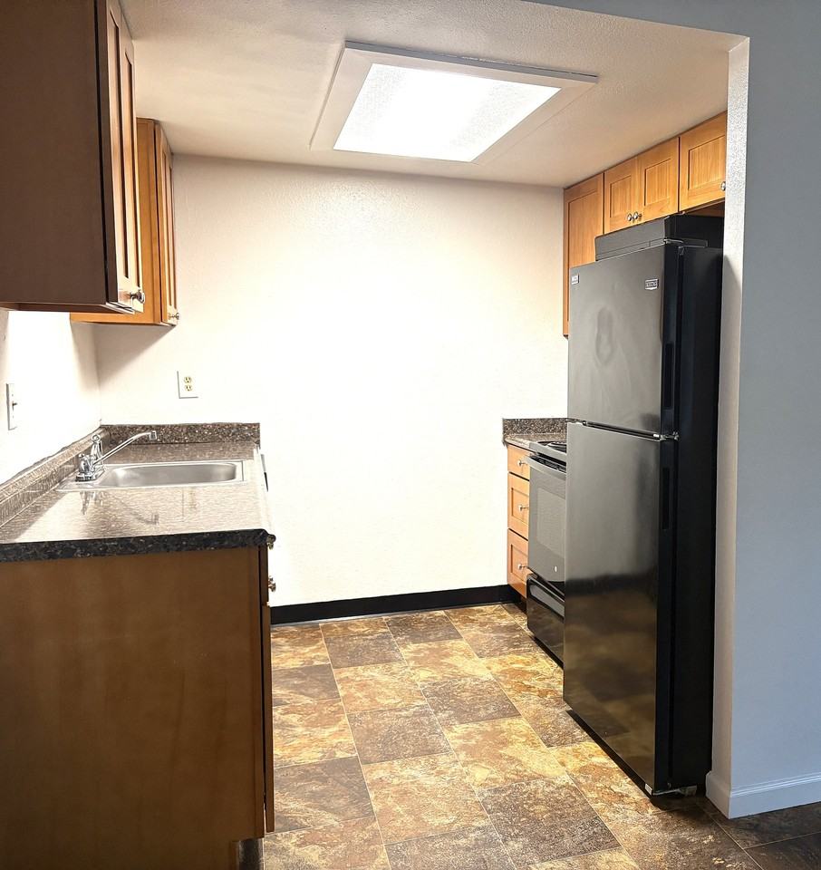 4031 S Warner St #3 - Photo 5 of 13