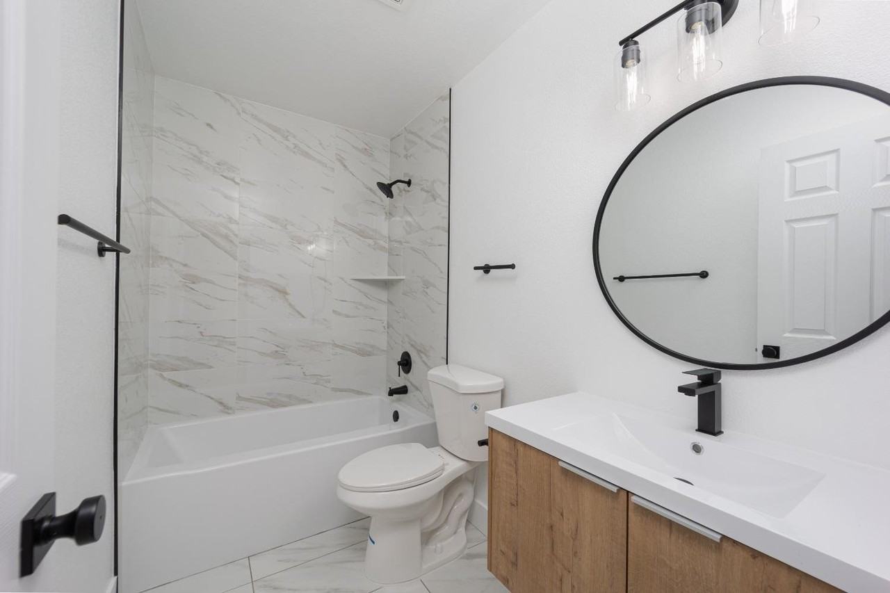 1535 Hobson Ave - Photo 6 of 15