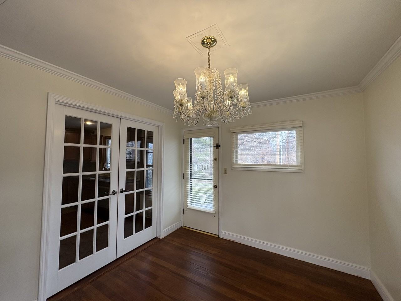 5902 W 77th Ter - Photo 5 of 20