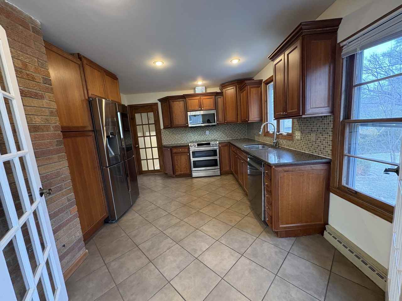 5902 W 77th Ter - Photo 7 of 20
