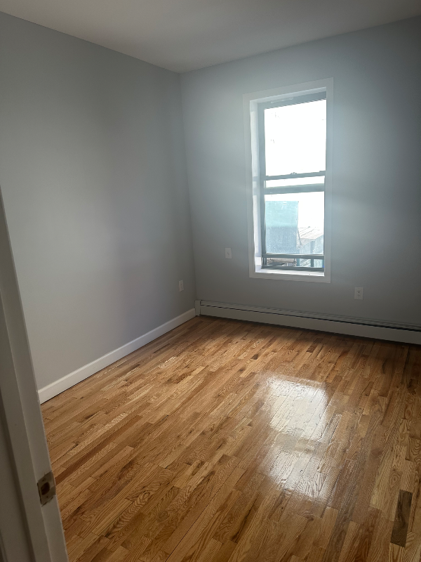 54 Bolton Ave - Photo 2 of 7