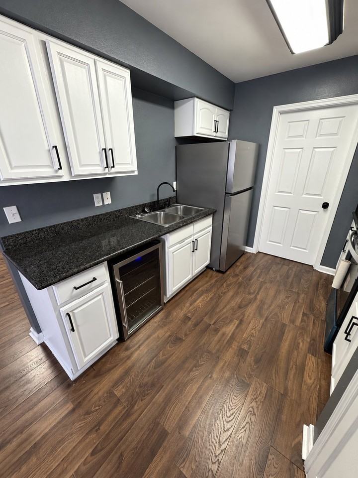 4017 Jupiter Dr - Photo 6 of 12