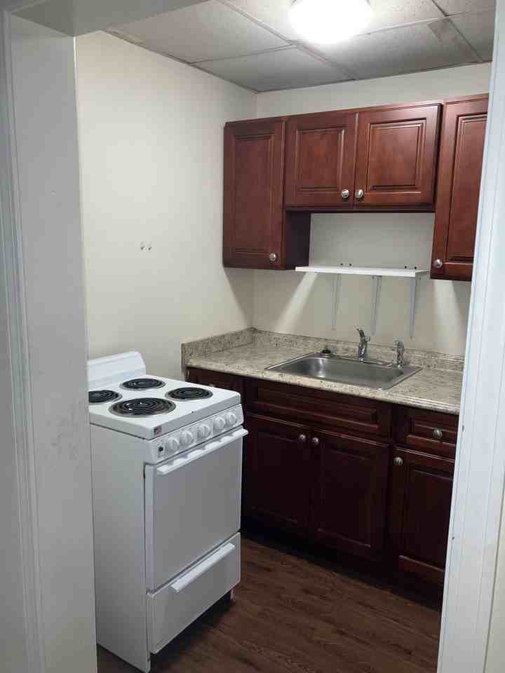 6 Weir St #3 - Photo 5 of 5