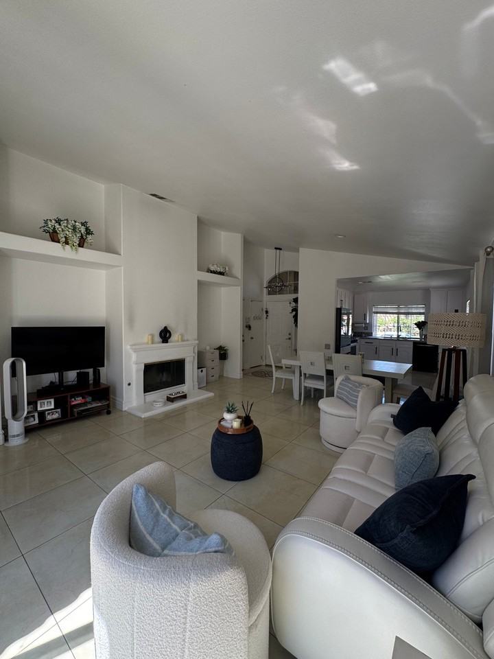 4203 Papago St - Photo 2 of 12