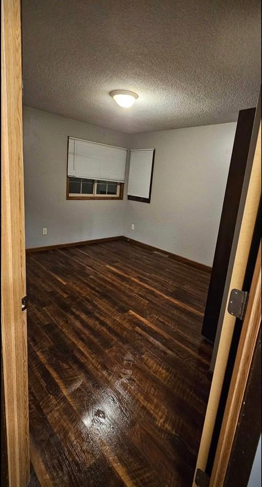 7900 Lee Ave N - Photo 2 of 16