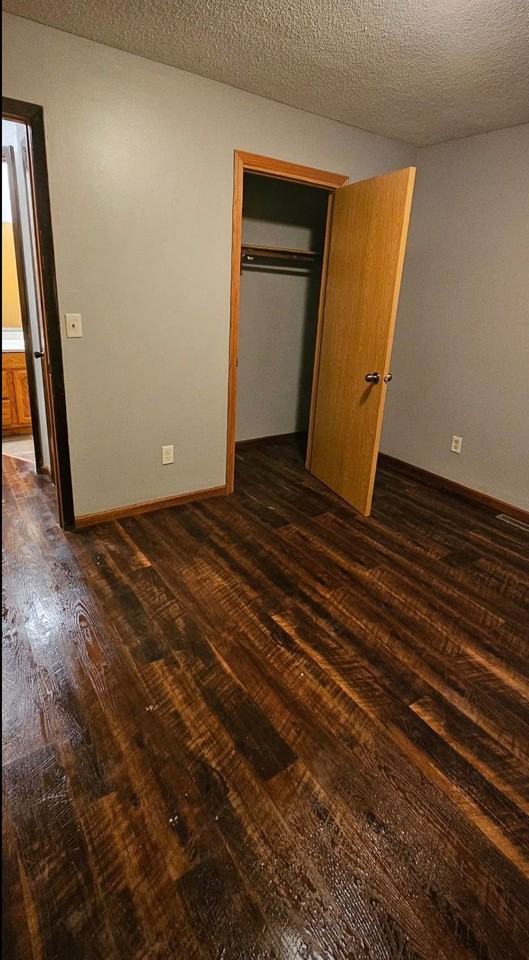 7900 Lee Ave N - Photo 3 of 16