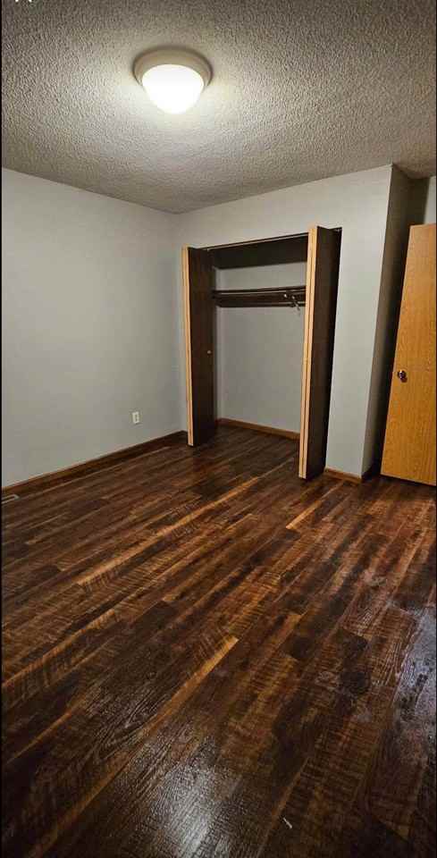 7900 Lee Ave N - Photo 4 of 16