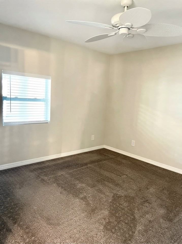 600 E Lake Jasmine Cir #203 - Photo 7 of 15