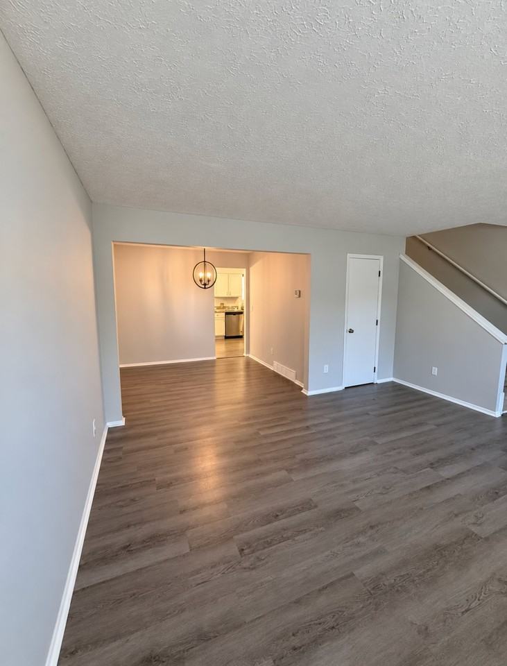 9170 Memphis Ave - Photo 5 of 15