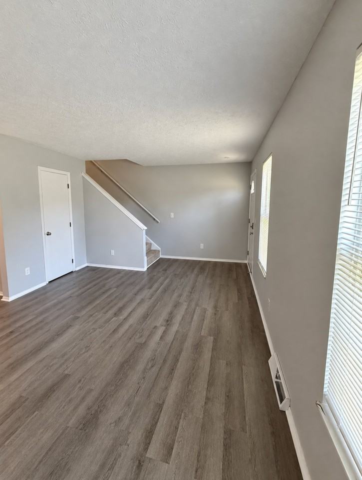 9170 Memphis Ave - Photo 6 of 15