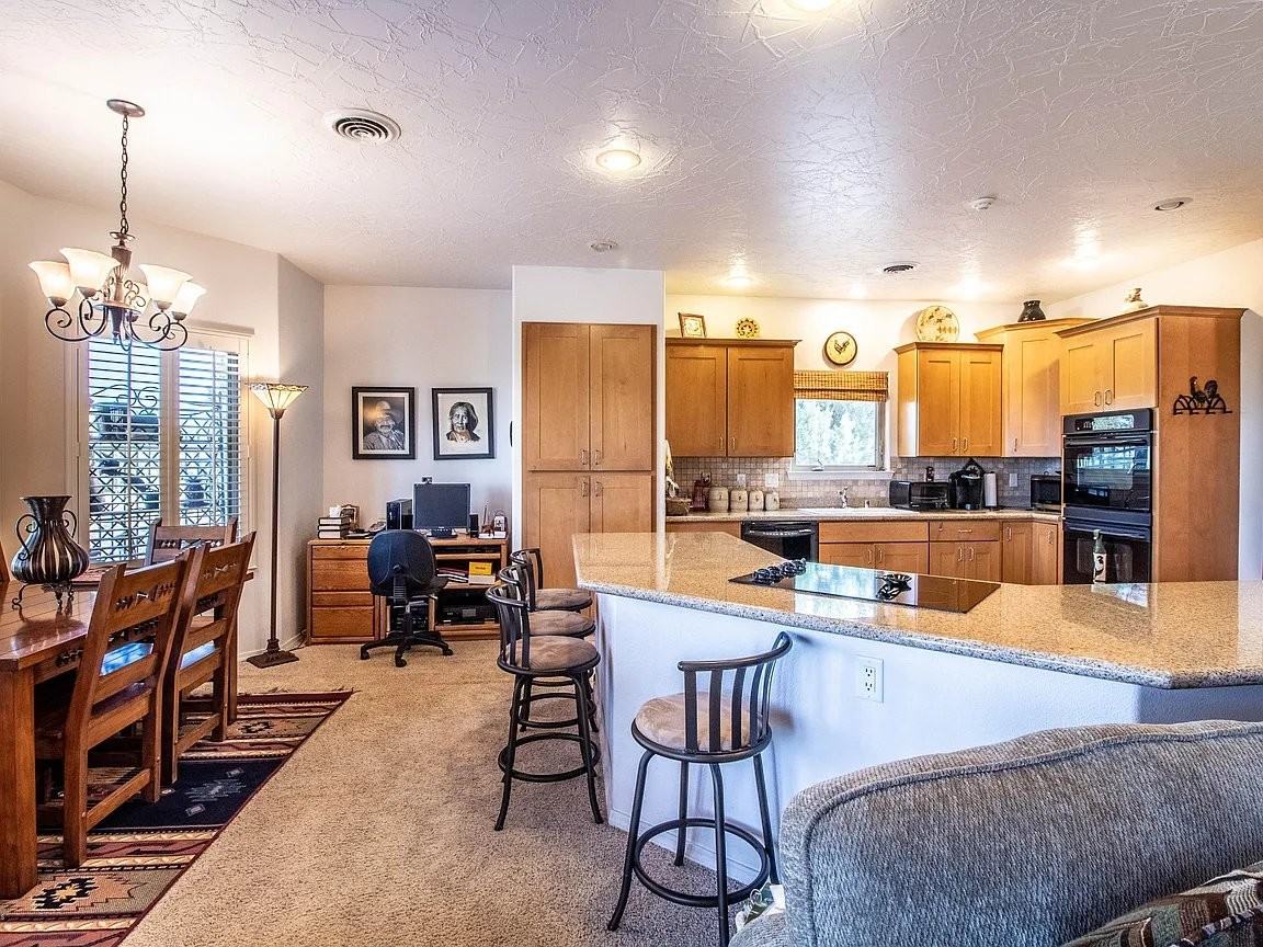 4450 Elk Ridge Ct - Photo 2 of 9