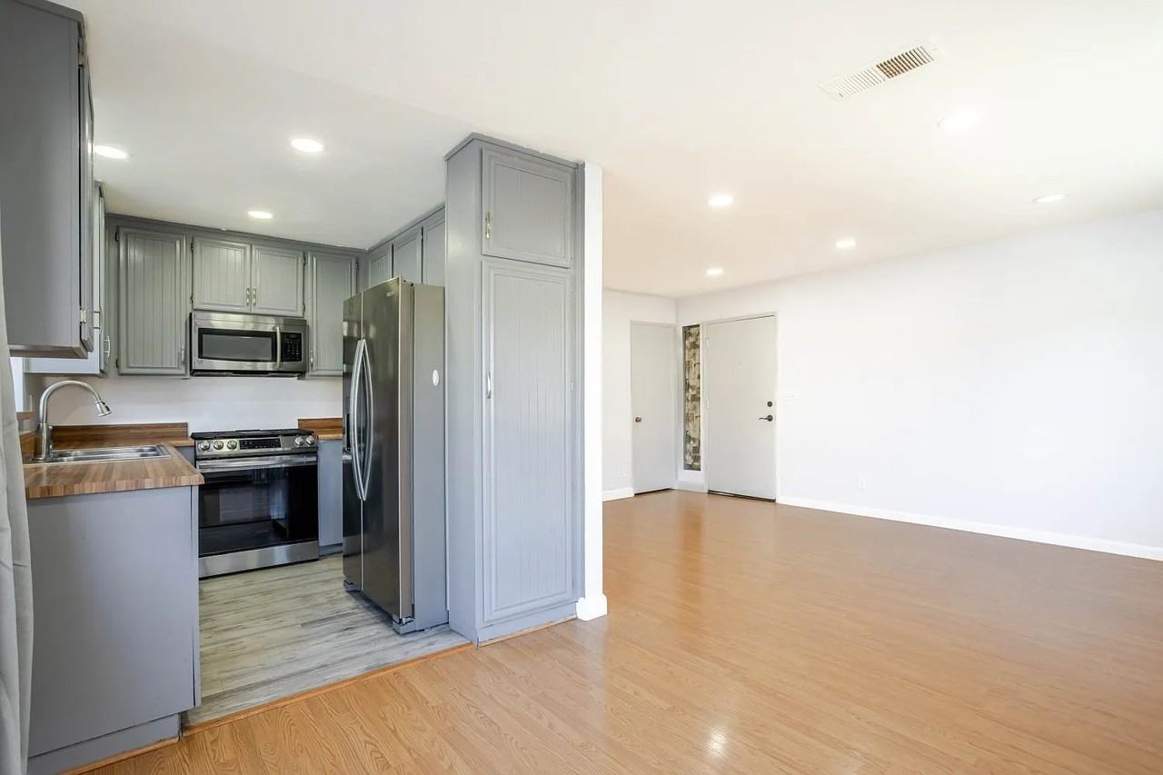 18015 Sundowner Way - Photo 3 of 16