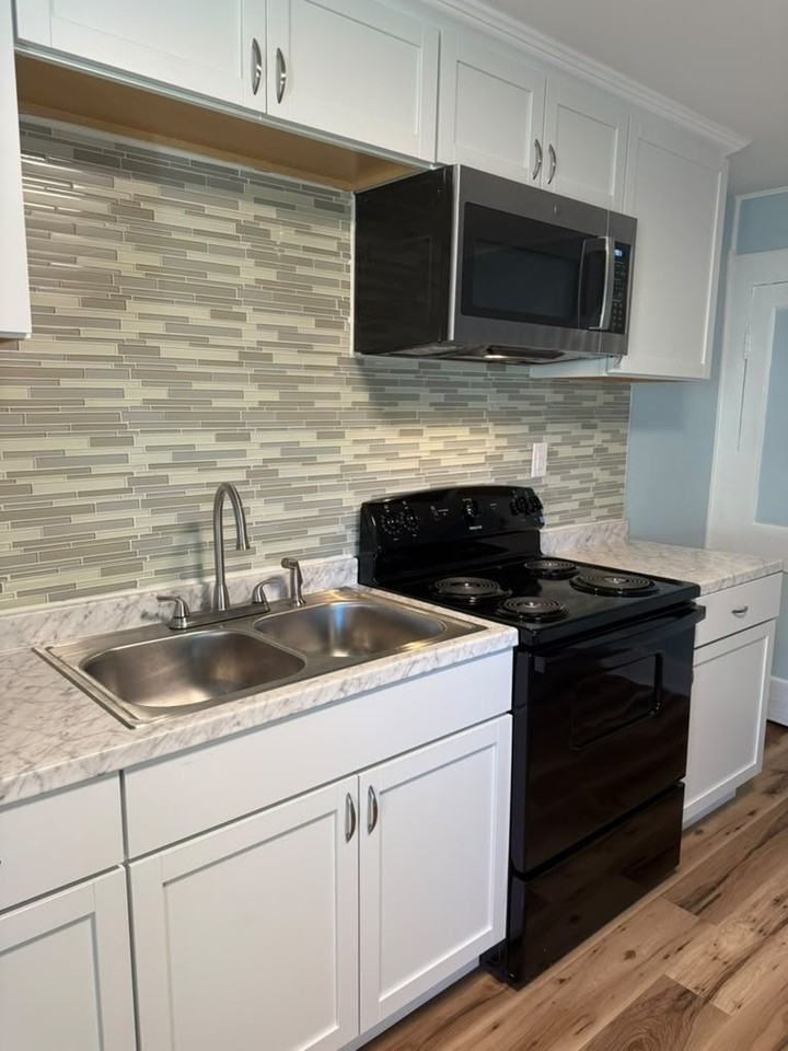 305 Jackson St #REAR - Photo 3 of 29